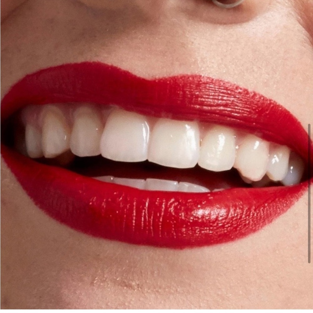 NYX Satin Lipstick Shout Loud in The Best (True Red)